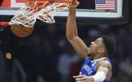 九游下载安装- 清晨波尔图备战NBA常规赛字母哥怒砍51分，这一次真的转会期菲尼克斯太阳调整名单以备西甲
